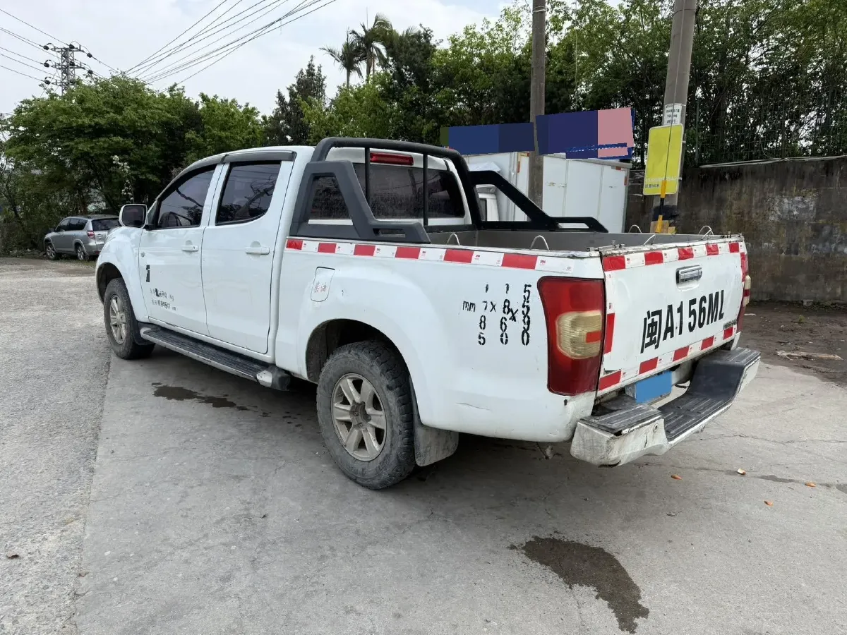 2018 Isuzu RE-MAX Jim 2.0T 204HP L4 5MT,autocango,china used car exporter,china ev exporter,chinese used car exporter,chinese used ev exporter