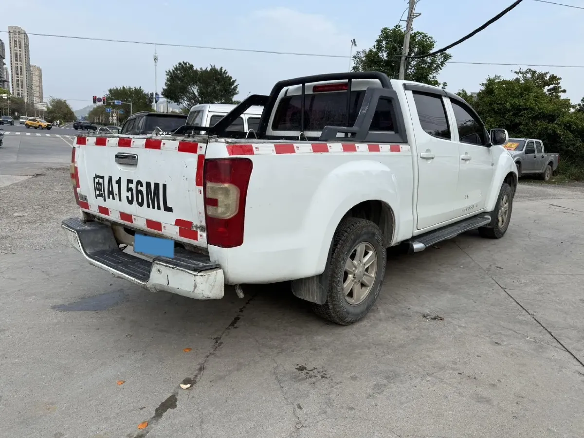 2018 Isuzu RE-MAX Jim 2.0T 204HP L4 5MT,autocango,china used car exporter,china ev exporter,chinese used car exporter,chinese used ev exporter
