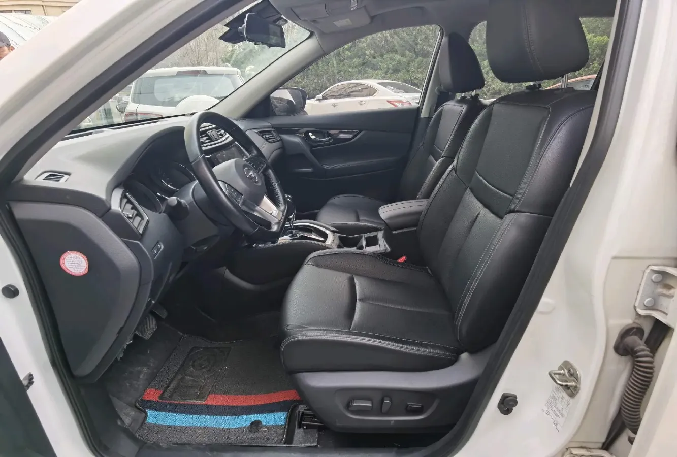 2020 Nissan X-Trail 2.0L 154HP L4 CVT,autocango,china used car exporter,china ev exporter,chinese used car exporter,chinese used ev exporter