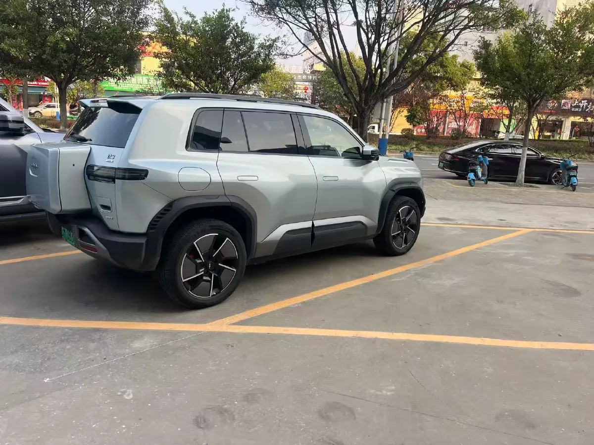 2025 FangChengBao Tai 3 BEV,autocango,china used car exporter,china ev exporter,chinese used car exporter,chinese used ev exporter