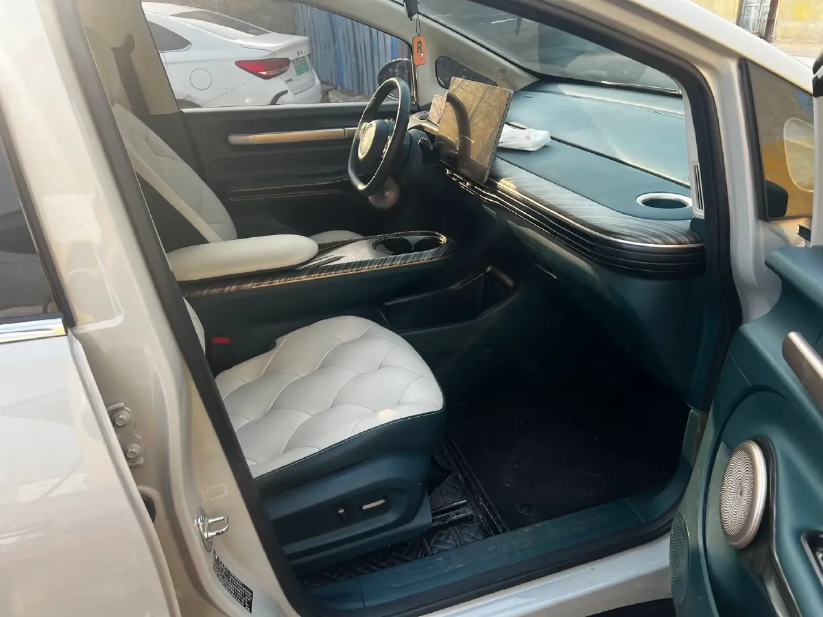 2023 BaoJun Cloud BEV 50.6KWH,autocango,china used car exporter,china ev exporter,chinese used car exporter,chinese used ev exporter