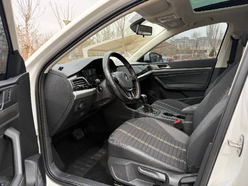 2022 Volkswagen Sagitar 1.2T 116HP L4 7DCT,autocango,china used car exporter,china ev exporter,chinese used car exporter,chinese used ev exporter