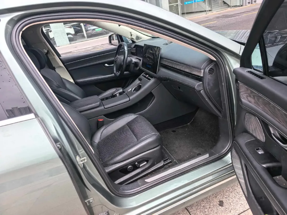 2022 AITO AITO M5 Range Extended 125HP REEV 40KWH,autocango,china used car exporter,china ev exporter,chinese used car exporter,chinese used ev exporter