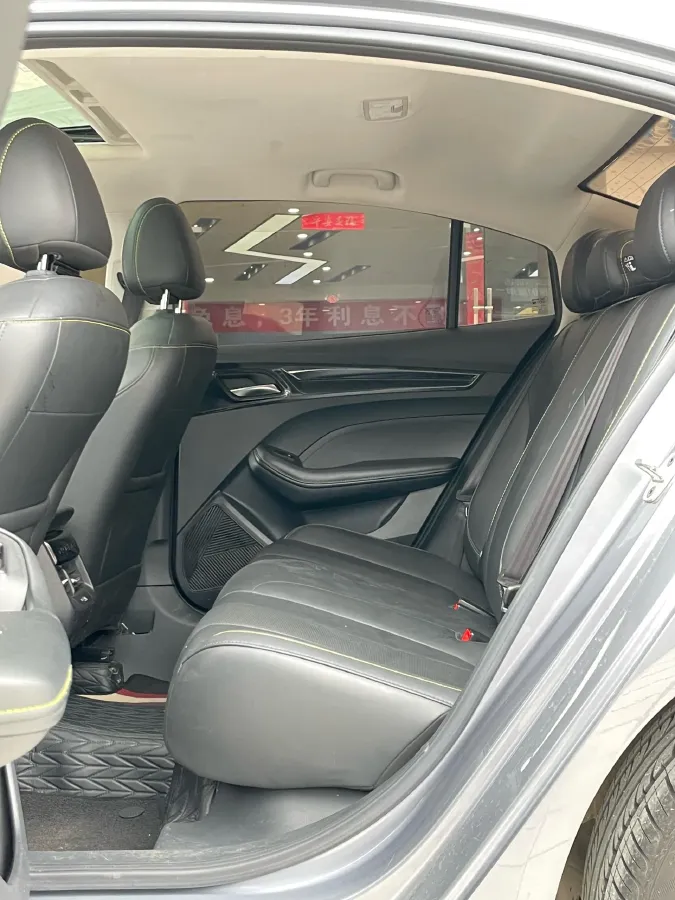 2021 Roewe i5 1.5L 120HP L4 CVT,autocango,china used car exporter,china ev exporter,chinese used car exporter,chinese used ev exporter