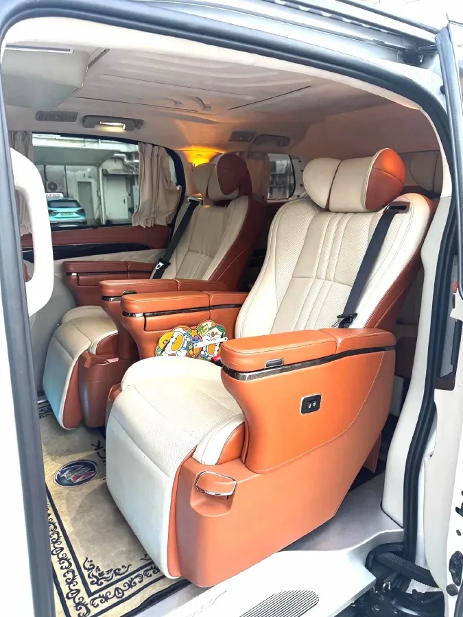 2021 Buick GL8 2.0T 237HP L4 9AT,autocango,china used car exporter,china ev exporter,chinese used car exporter,chinese used ev exporter