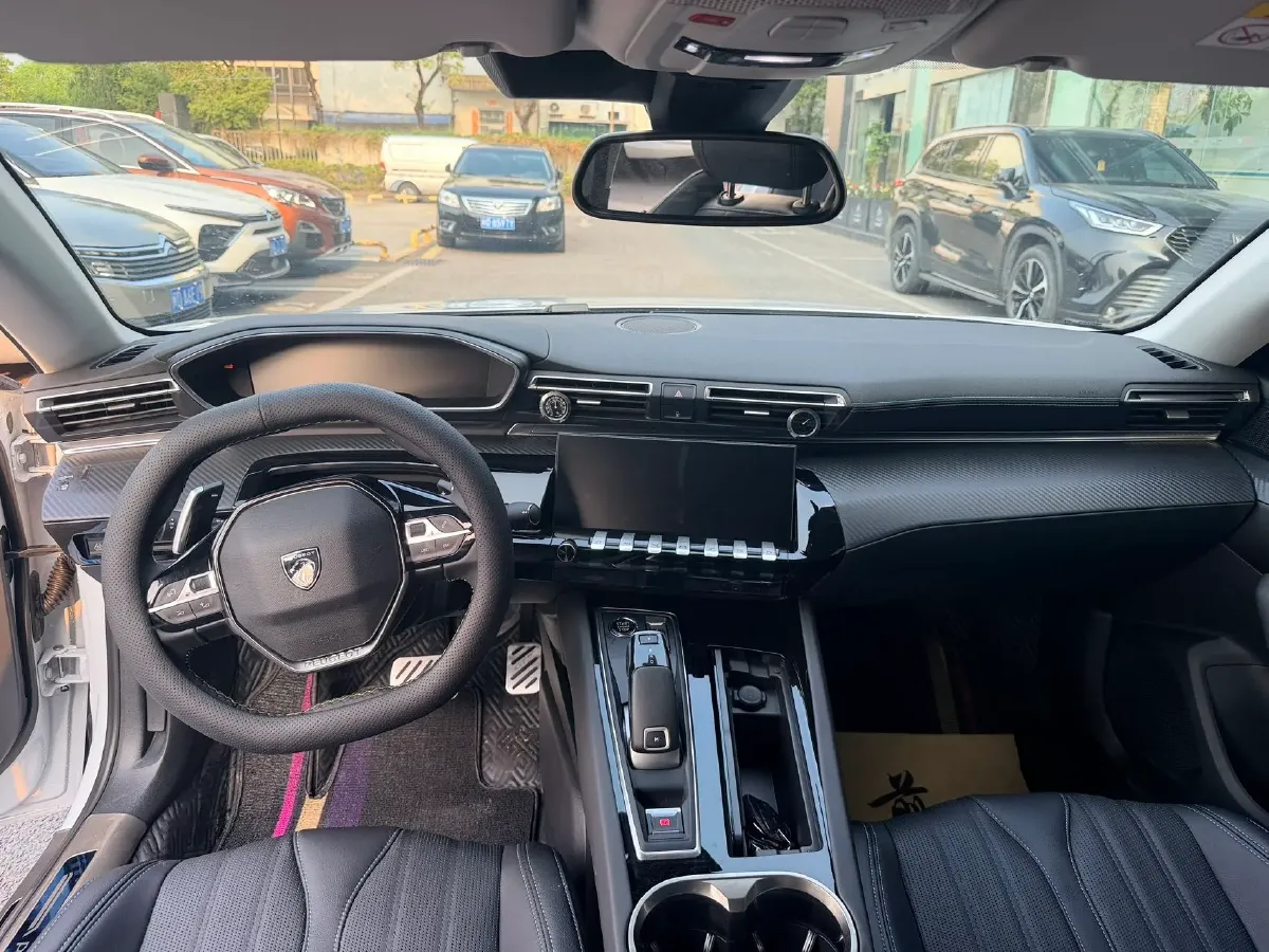 2025 Peugeot 508 1.8T 211HP L4 8AT,autocango,china used car exporter,china ev exporter,chinese used car exporter,chinese used ev exporter