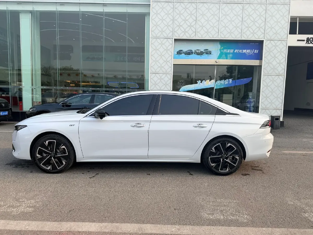 2025 Peugeot 508 1.8T 211HP L4 8AT,autocango,china used car exporter,china ev exporter,chinese used car exporter,chinese used ev exporter