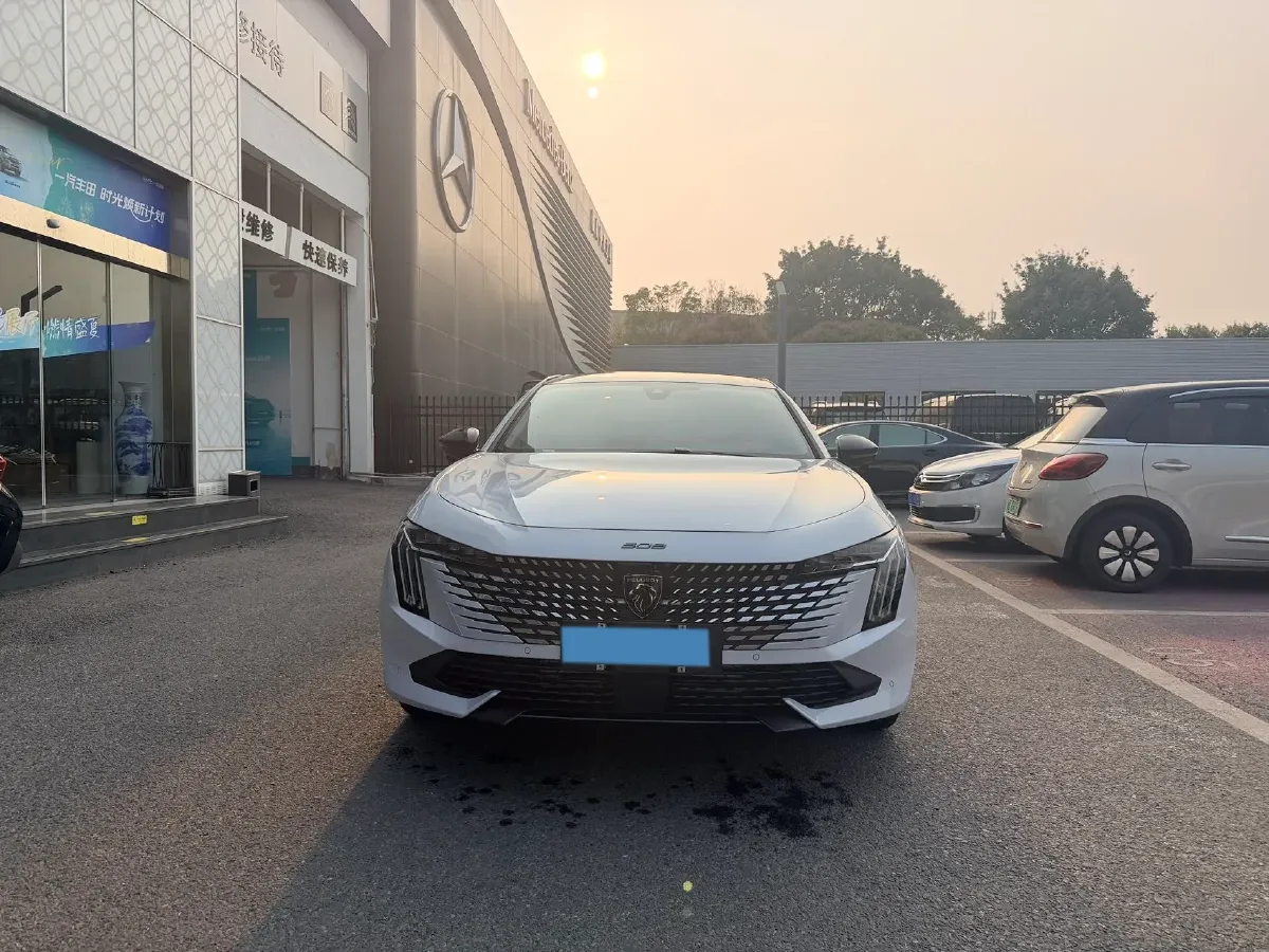 2025 Peugeot 508 1.8T 211HP L4 8AT,autocango,china used car exporter,china ev exporter,chinese used car exporter,chinese used ev exporter