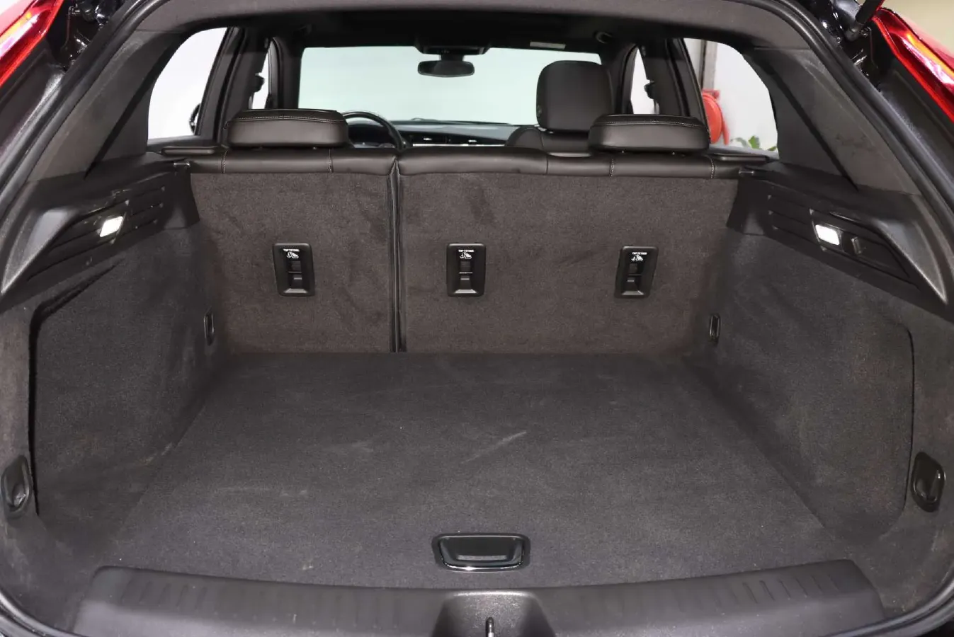 2021 Cadillac XT4 2.0T 237HP L4 9AT,autocango,china used car exporter,china ev exporter,chinese used car exporter,chinese used ev exporter