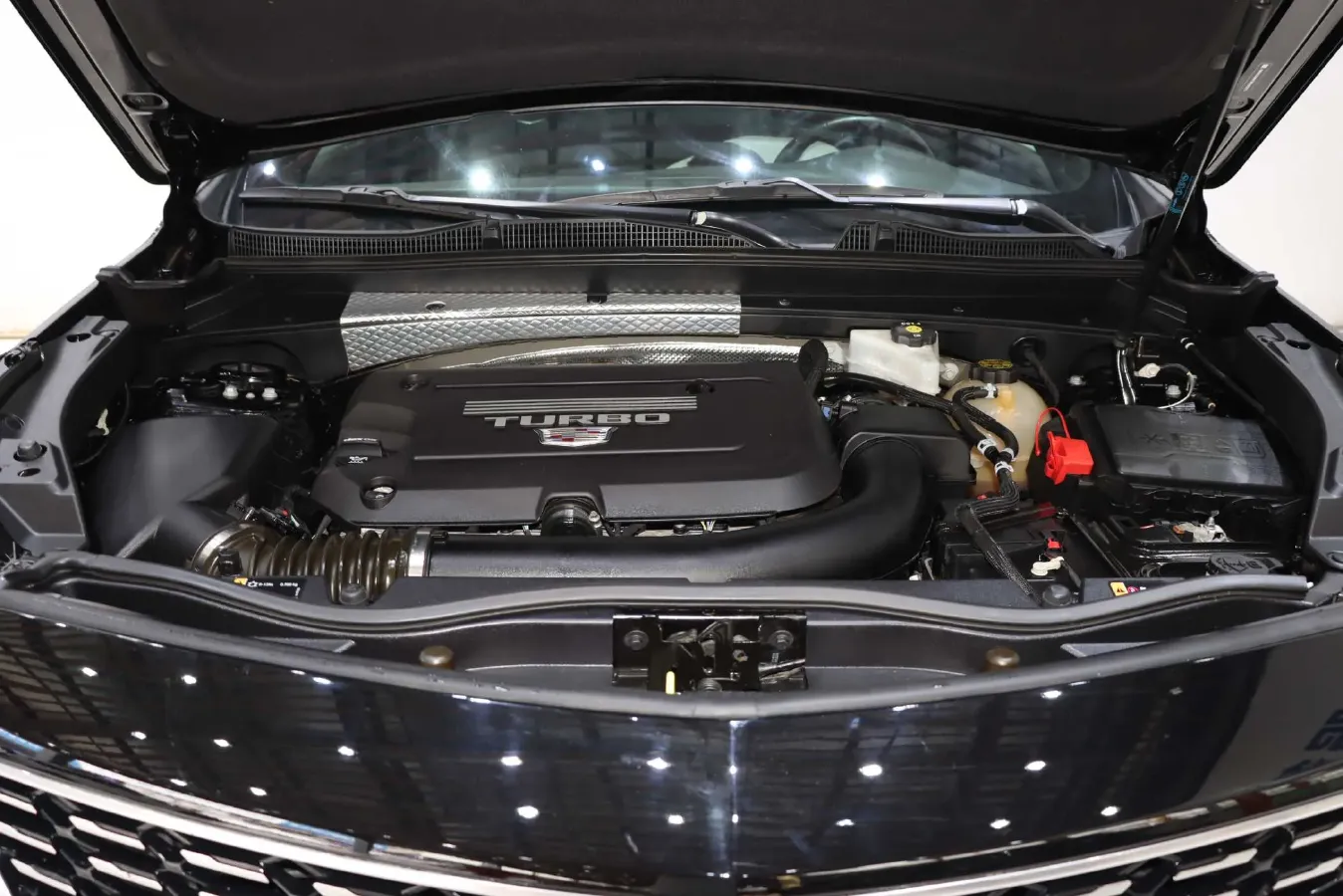 2021 Cadillac XT4 2.0T 237HP L4 9AT,autocango,china used car exporter,china ev exporter,chinese used car exporter,chinese used ev exporter