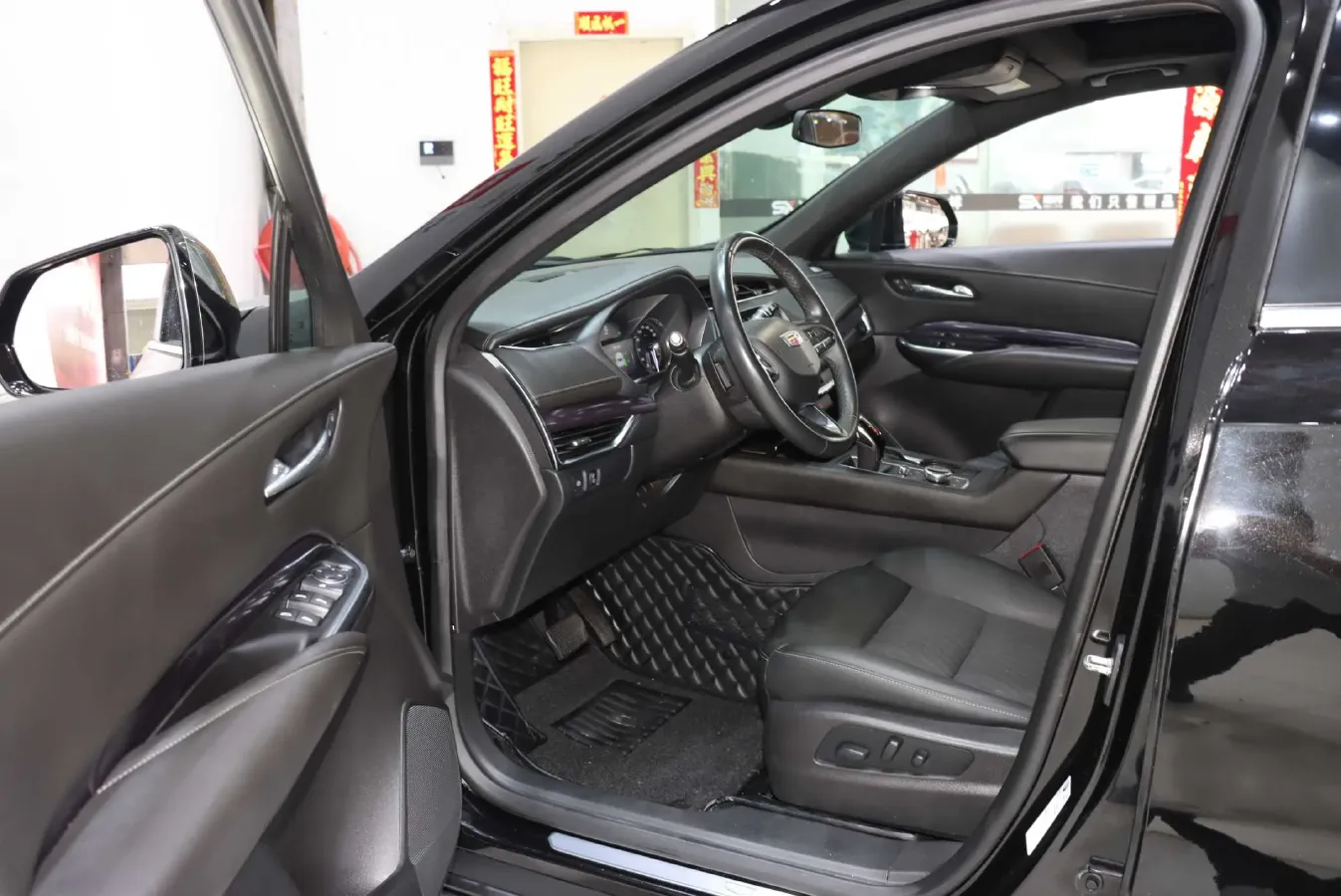 2021 Cadillac XT4 2.0T 237HP L4 9AT,autocango,china used car exporter,china ev exporter,chinese used car exporter,chinese used ev exporter