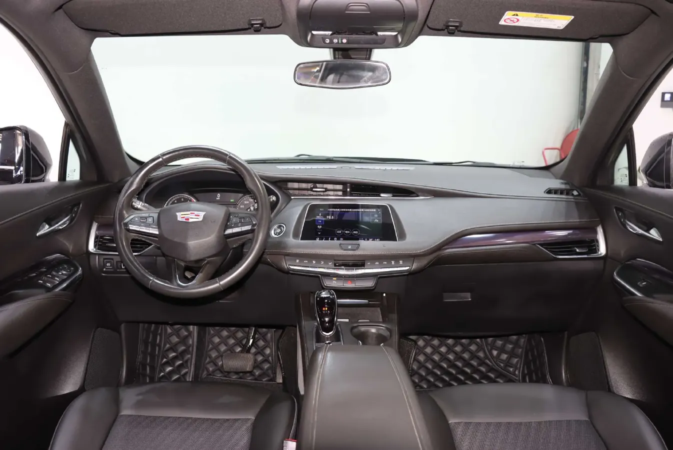 2021 Cadillac XT4 2.0T 237HP L4 9AT,autocango,china used car exporter,china ev exporter,chinese used car exporter,chinese used ev exporter