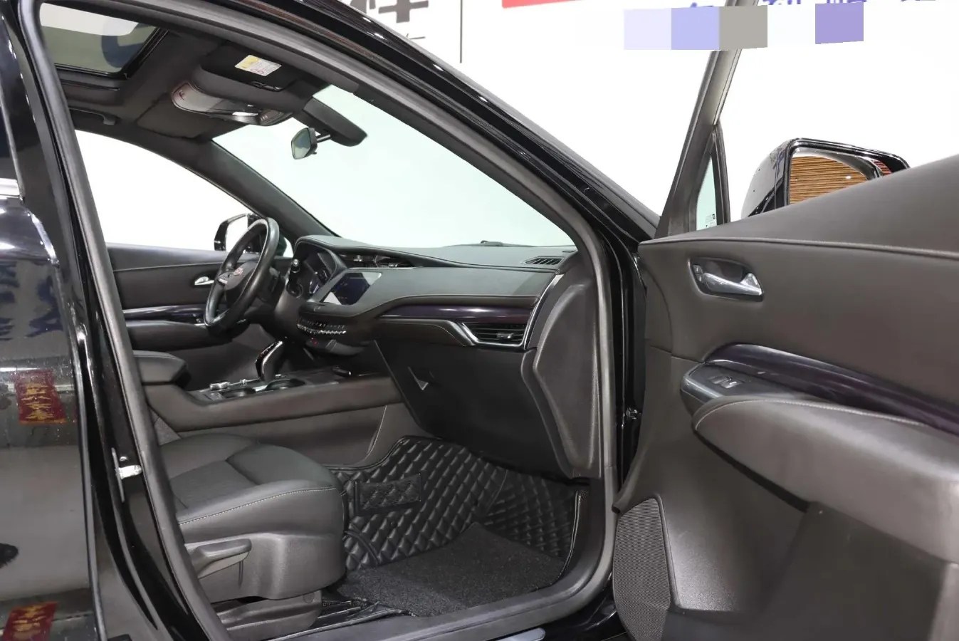 2021 Cadillac XT4 2.0T 237HP L4 9AT,autocango,china used car exporter,china ev exporter,chinese used car exporter,chinese used ev exporter