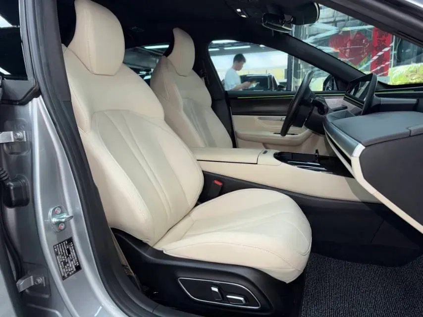 2022 Xpeng P7 BEV 83.1KWH,autocango,china used car exporter,china ev exporter,chinese used car exporter,chinese used ev exporter