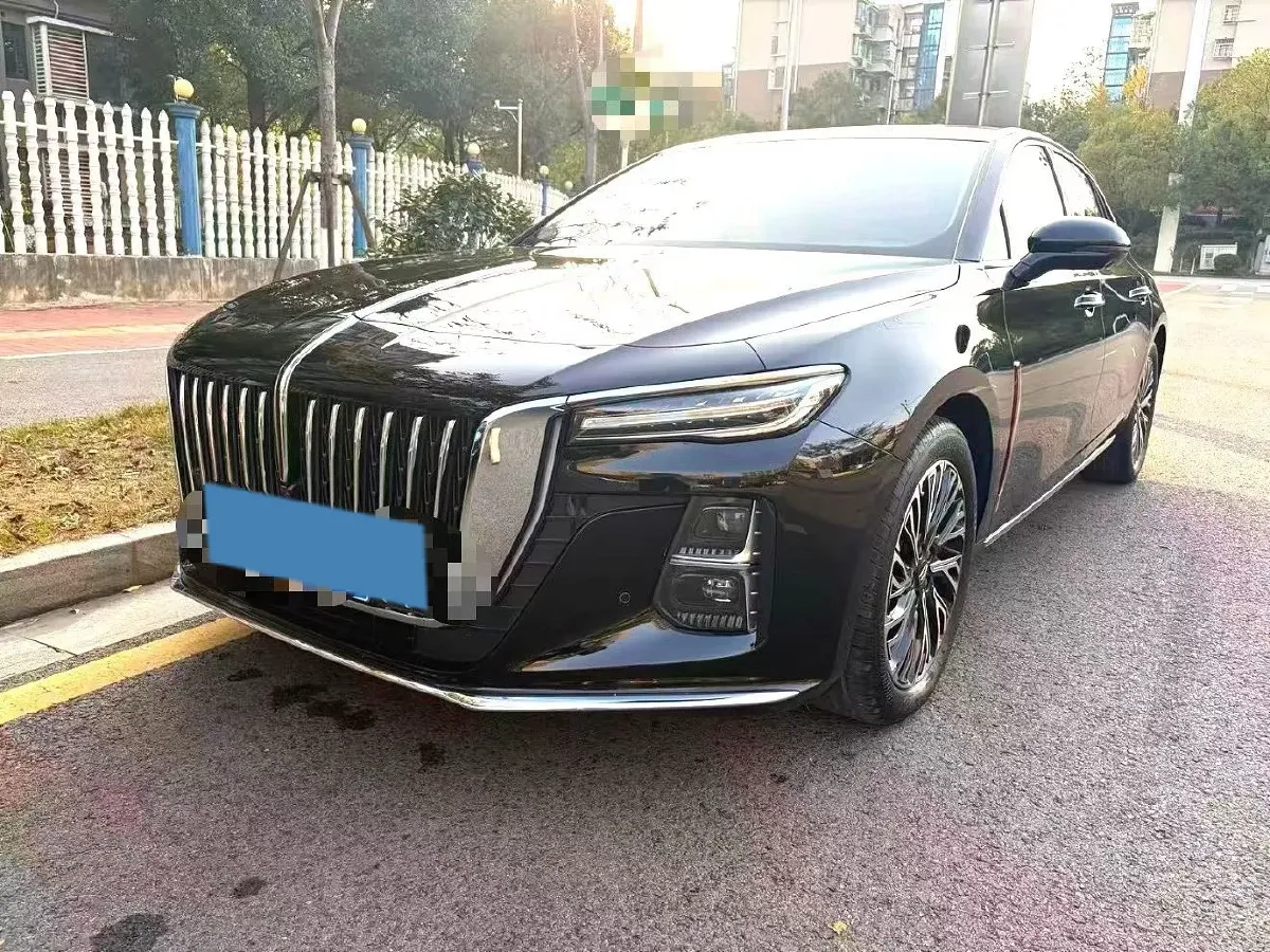 2024 HongQi H5 2.0T 224HP L4 8AT,autocango,china used car exporter,china ev exporter,chinese used car exporter,chinese used ev exporter
