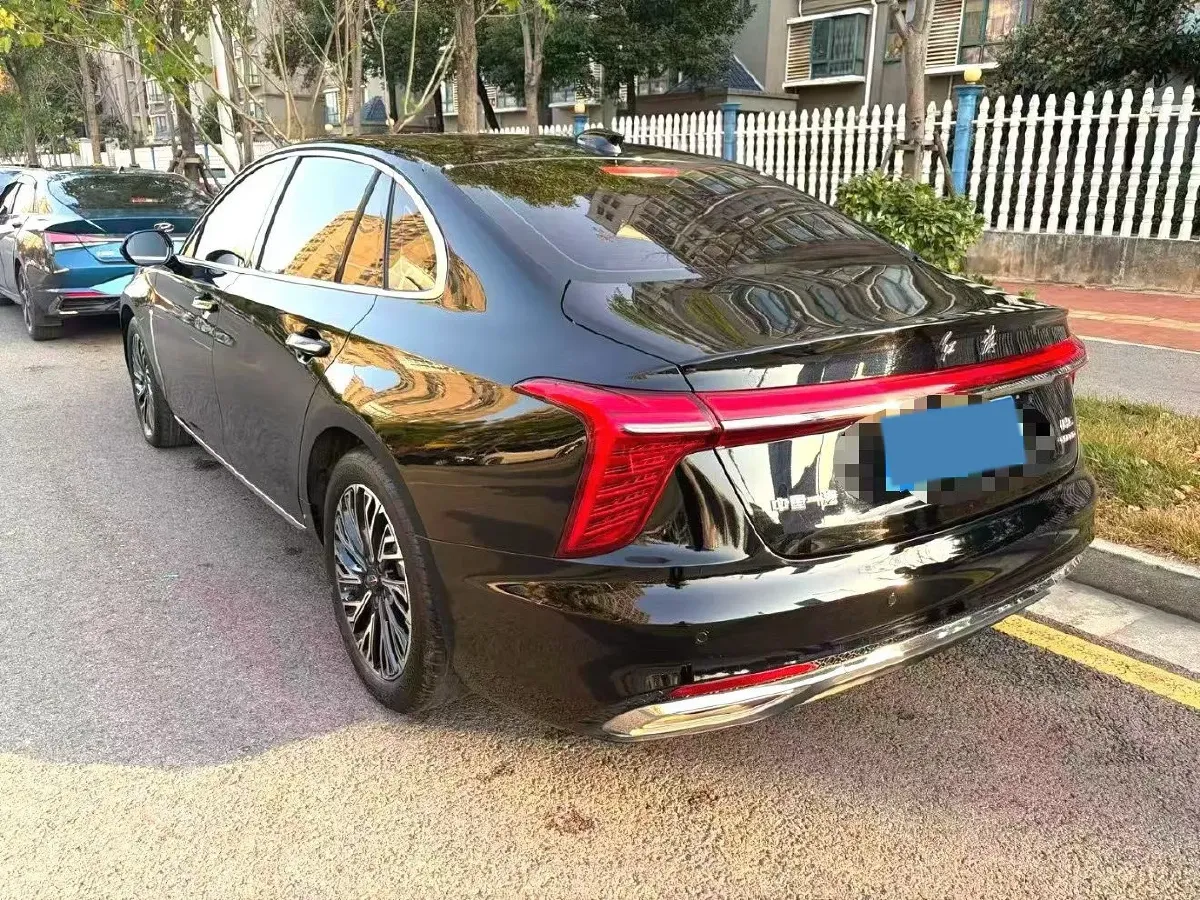 2024 HongQi H5 2.0T 224HP L4 8AT,autocango,china used car exporter,china ev exporter,chinese used car exporter,chinese used ev exporter