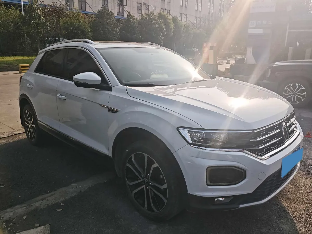 2021 Volkswagen T-Roc 1.4T 150HP L4 7DCT,autocango,china used car exporter,china ev exporter,chinese used car exporter,chinese used ev exporter