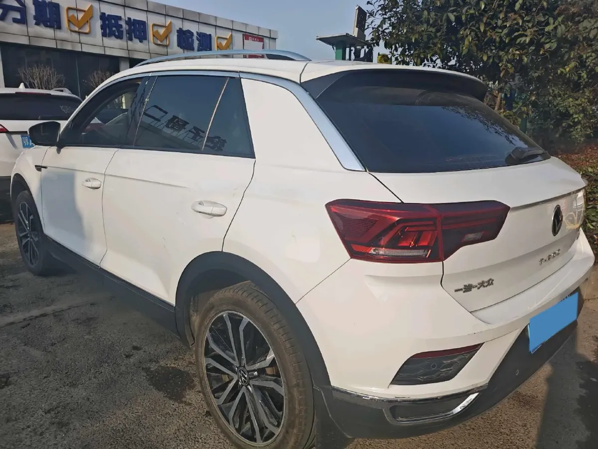 2021 Volkswagen T-Roc 1.4T 150HP L4 7DCT,autocango,china used car exporter,china ev exporter,chinese used car exporter,chinese used ev exporter