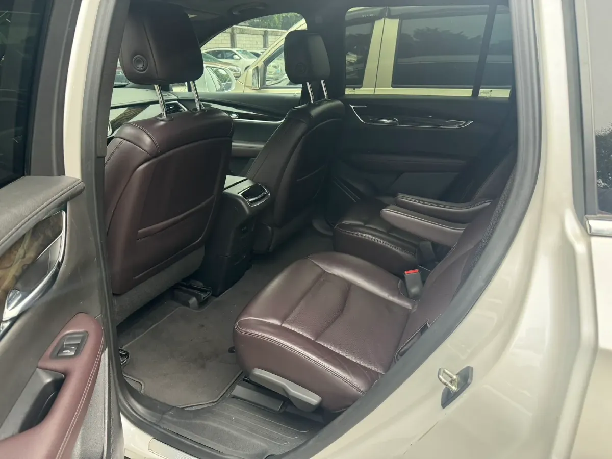 2020 Cadillac XT6 2.0T 237HP L4 9AT,autocango,china used car exporter,china ev exporter,chinese used car exporter,chinese used ev exporter