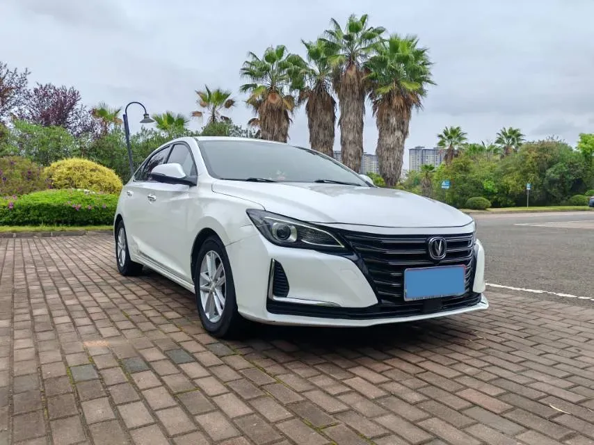 2022 ChangAn Raeton CC 1.5T 188HP L4 7DCT,autocango,china used car exporter,china ev exporter,chinese used car exporter,chinese used ev exporter