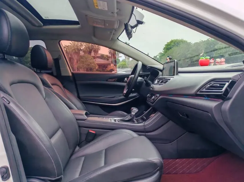 2022 ChangAn Raeton CC 1.5T 188HP L4 7DCT,autocango,china used car exporter,china ev exporter,chinese used car exporter,chinese used ev exporter