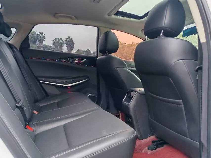 2022 ChangAn Raeton CC 1.5T 188HP L4 7DCT,autocango,china used car exporter,china ev exporter,chinese used car exporter,chinese used ev exporter