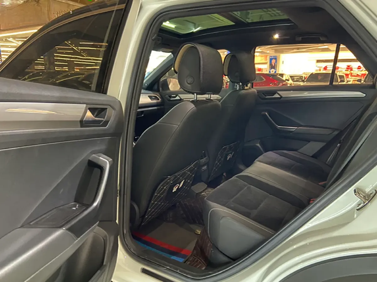 2022 Volkswagen T-Roc 1.4T 150HP L4 7DCT,autocango,china used car exporter,china ev exporter,chinese used car exporter,chinese used ev exporter