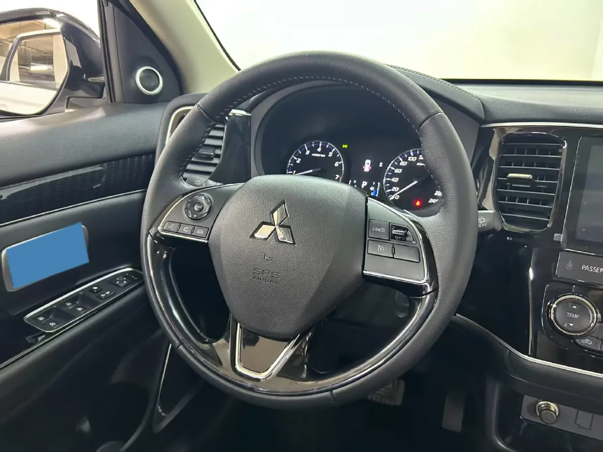 2021 Mitsubishi Outlander 2.0L 166HP L4 CVT,autocango,china used car exporter,china ev exporter,chinese used car exporter,chinese used ev exporter