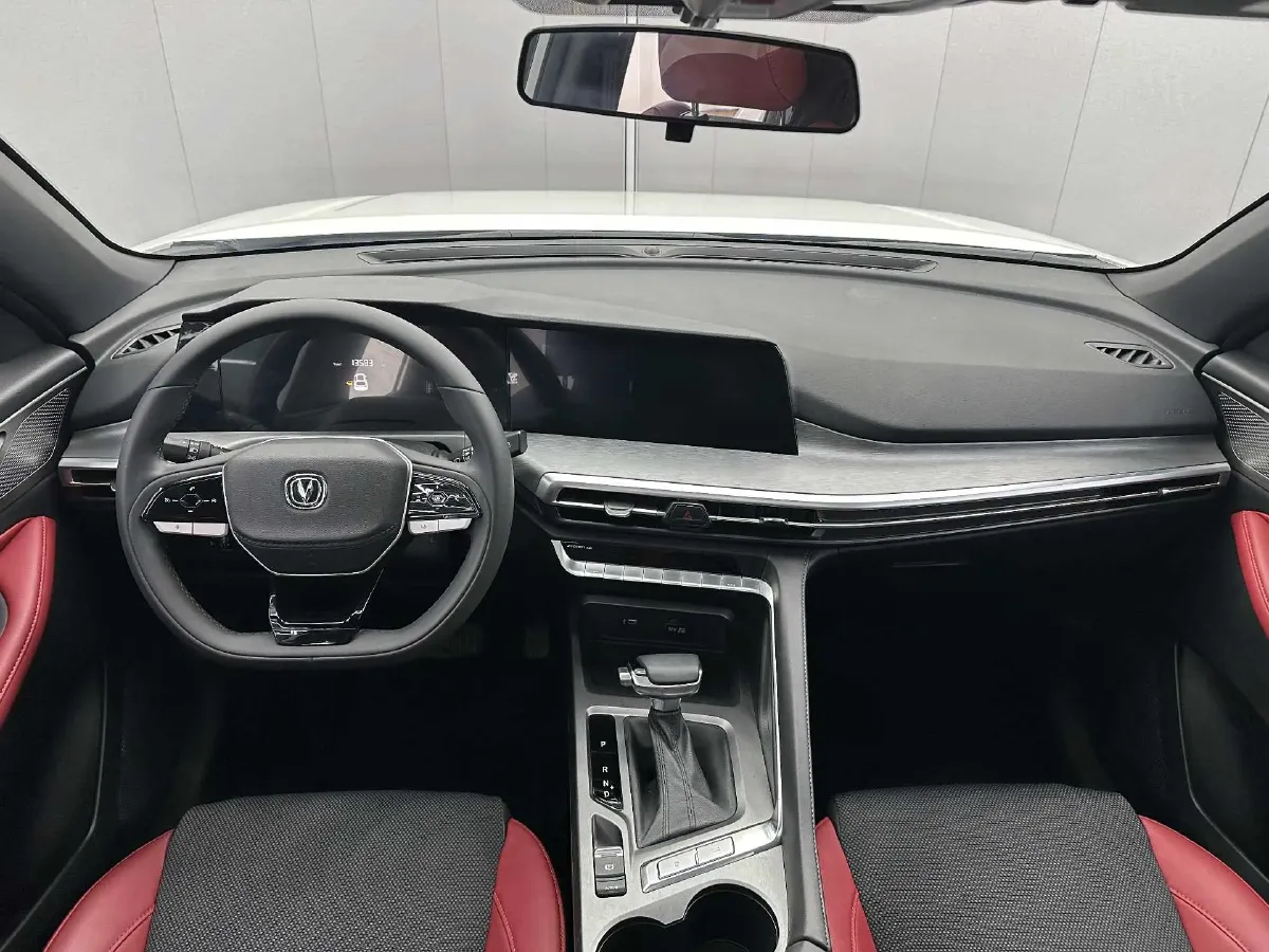 2023 ChangAn CS35 Plus 1.4T 160HP L4 7DCT,autocango,china used car exporter,china ev exporter,chinese used car exporter,chinese used ev exporter