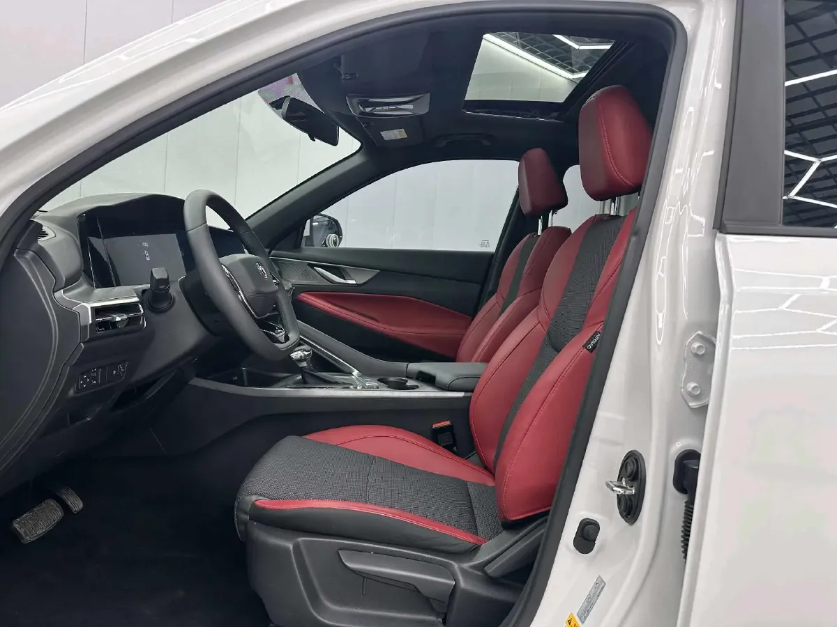 2023 ChangAn CS35 Plus 1.4T 160HP L4 7DCT,autocango,china used car exporter,china ev exporter,chinese used car exporter,chinese used ev exporter