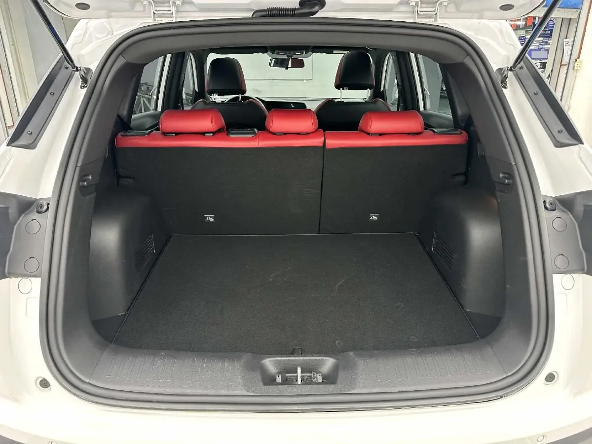 2023 ChangAn CS35 Plus 1.4T 160HP L4 7DCT,autocango,china used car exporter,china ev exporter,chinese used car exporter,chinese used ev exporter