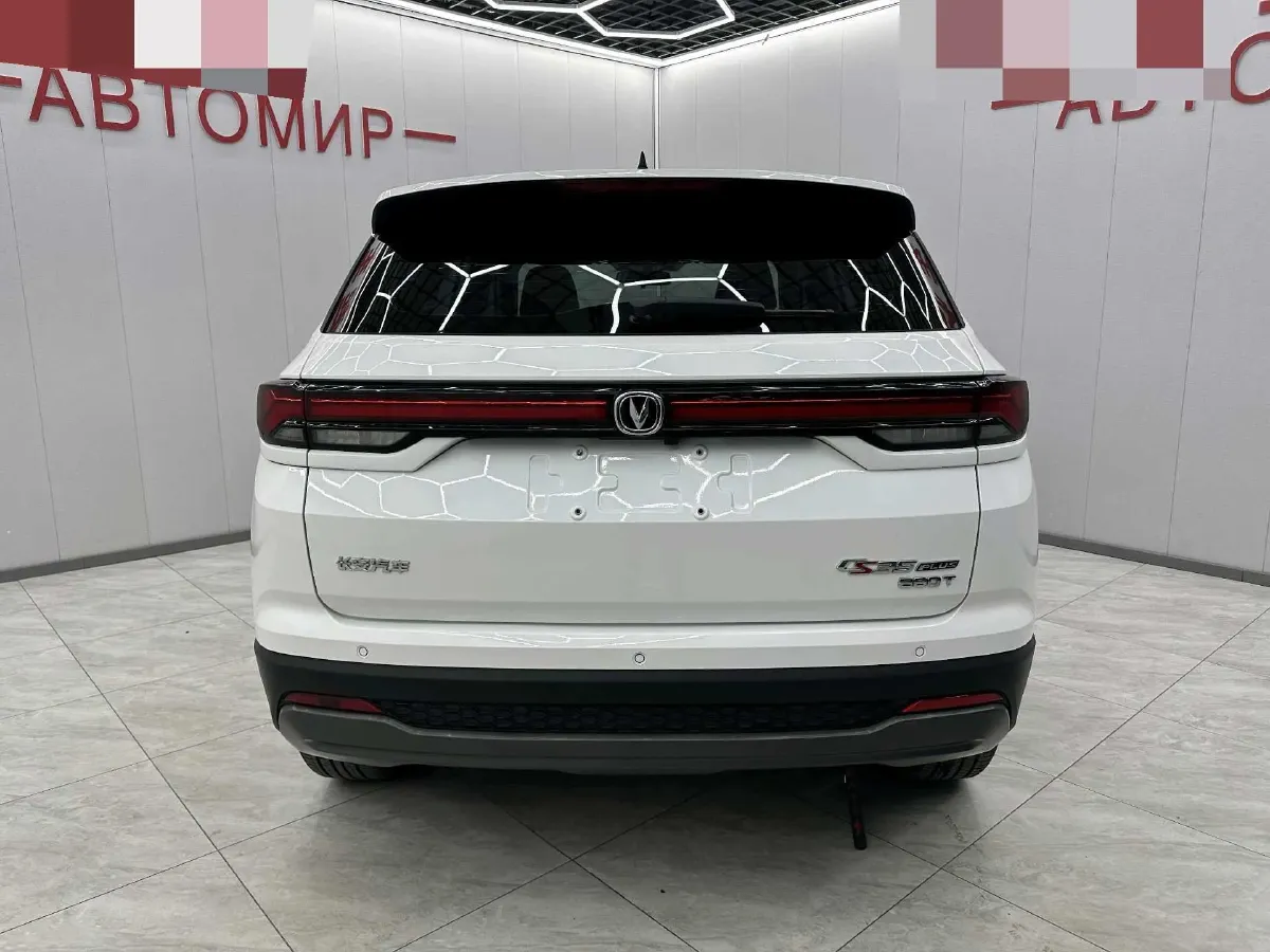 2023 ChangAn CS35 Plus 1.4T 160HP L4 7DCT,autocango,china used car exporter,china ev exporter,chinese used car exporter,chinese used ev exporter