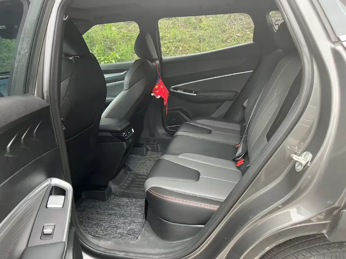 2024 Geely Emgrand L HiP 1.5T 181HP L4 3DHT PHEV 15.5KWH,autocango,china used car exporter,china ev exporter,chinese used car exporter,chinese used ev exporter