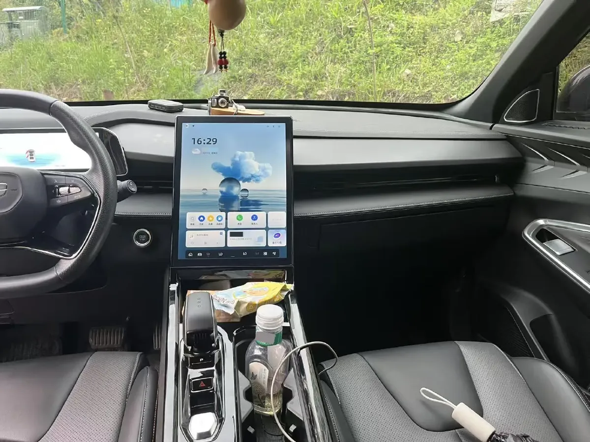 2024 Geely Emgrand L HiP 1.5T 181HP L4 3DHT PHEV 15.5KWH,autocango,china used car exporter,china ev exporter,chinese used car exporter,chinese used ev exporter