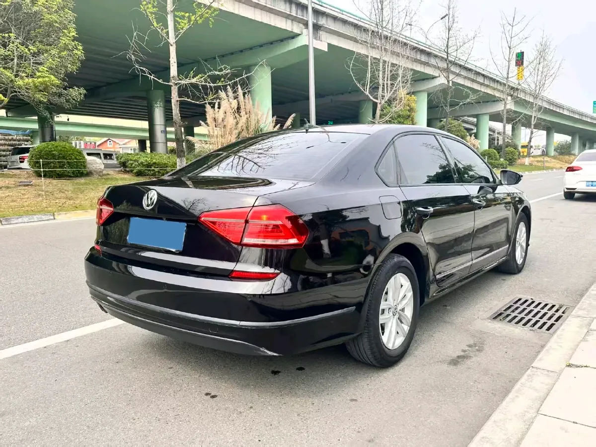 2015 Volkswagen Passat 1.8T 160HP L4 6AT,autocango,china used car exporter,china ev exporter,chinese used car exporter,chinese used ev exporter