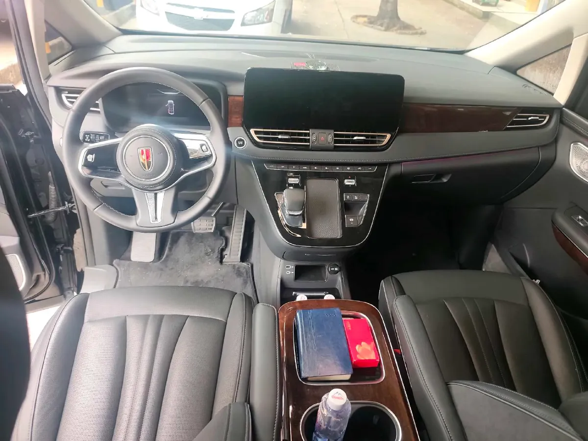 2023 HongQi HQ9 2.0T 252HP L4 8AT,autocango,china used car exporter,china ev exporter,chinese used car exporter,chinese used ev exporter