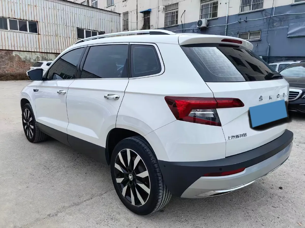 2021 Skoda Karoq 1.4T 150HP L4 7DCT,autocango,china used car exporter,china ev exporter,chinese used car exporter,chinese used ev exporter