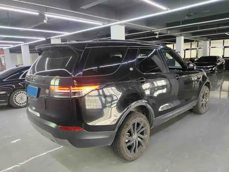 2018 Land Rover Discovery 2.0T 300HP L4 8AT,autocango,china used car exporter,china ev exporter,chinese used car exporter,chinese used ev exporter