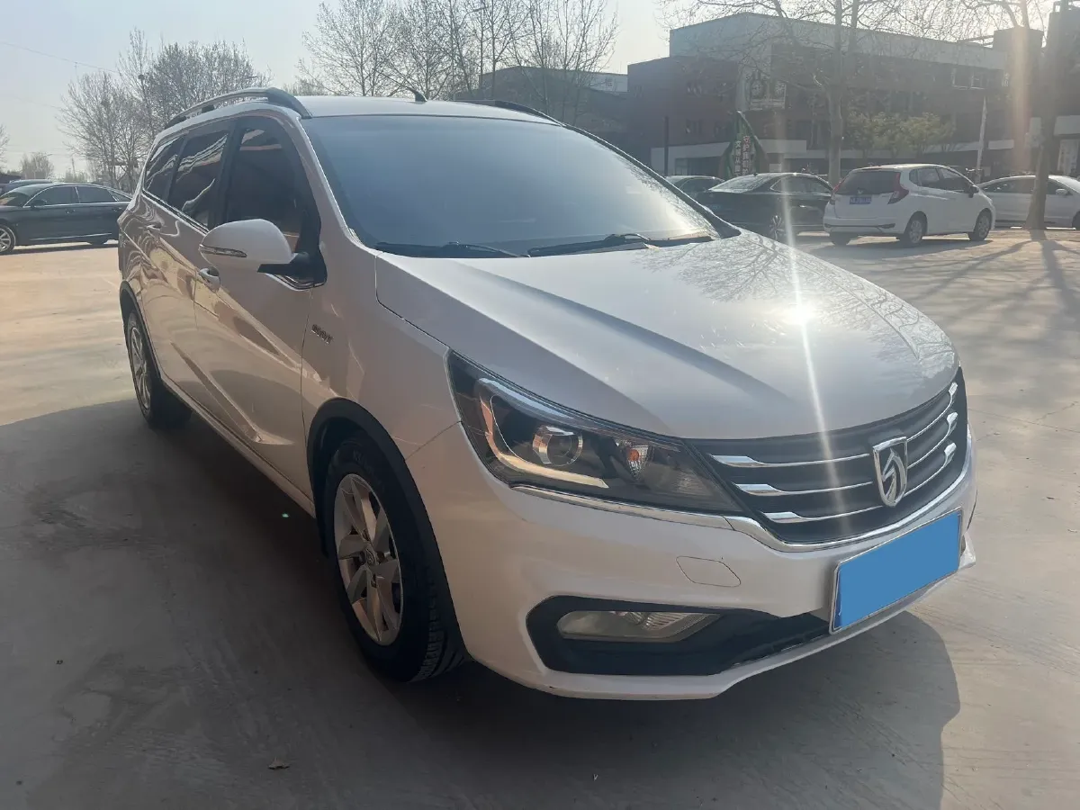 2017 BaoJun 310W 1.5L 112HP L4 6MT,autocango,china used car exporter,china ev exporter,chinese used car exporter,chinese used ev exporter