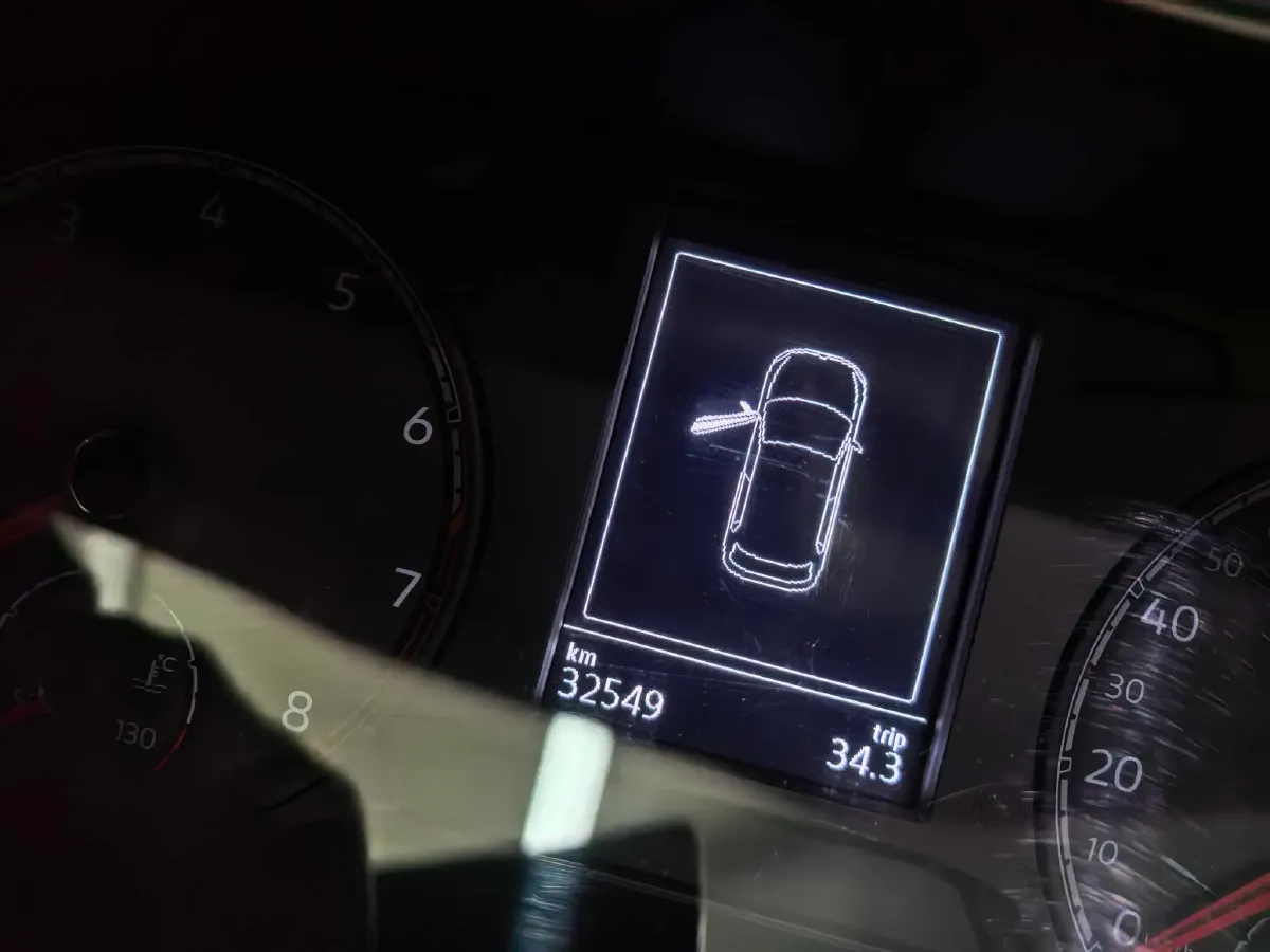 2022 Volkswagen T-Roc 1.4T 150HP L4 7DCT,autocango,china used car exporter,china ev exporter,chinese used car exporter,chinese used ev exporter