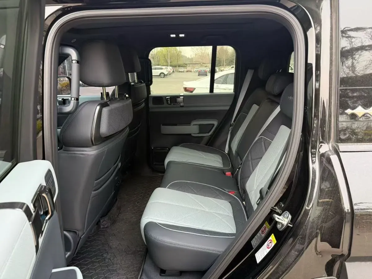 2025 FangChengBao Bao 5 1.5T 194HP L4 E-CVT PHEV 31.8KWH,autocango,china used car exporter,china ev exporter,chinese used car exporter,chinese used ev exporter