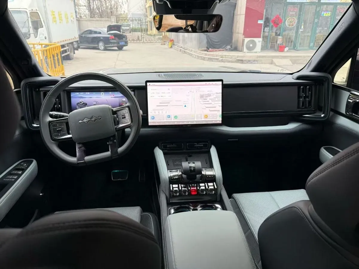 2025 FangChengBao Bao 5 1.5T 194HP L4 E-CVT PHEV 31.8KWH,autocango,china used car exporter,china ev exporter,chinese used car exporter,chinese used ev exporter