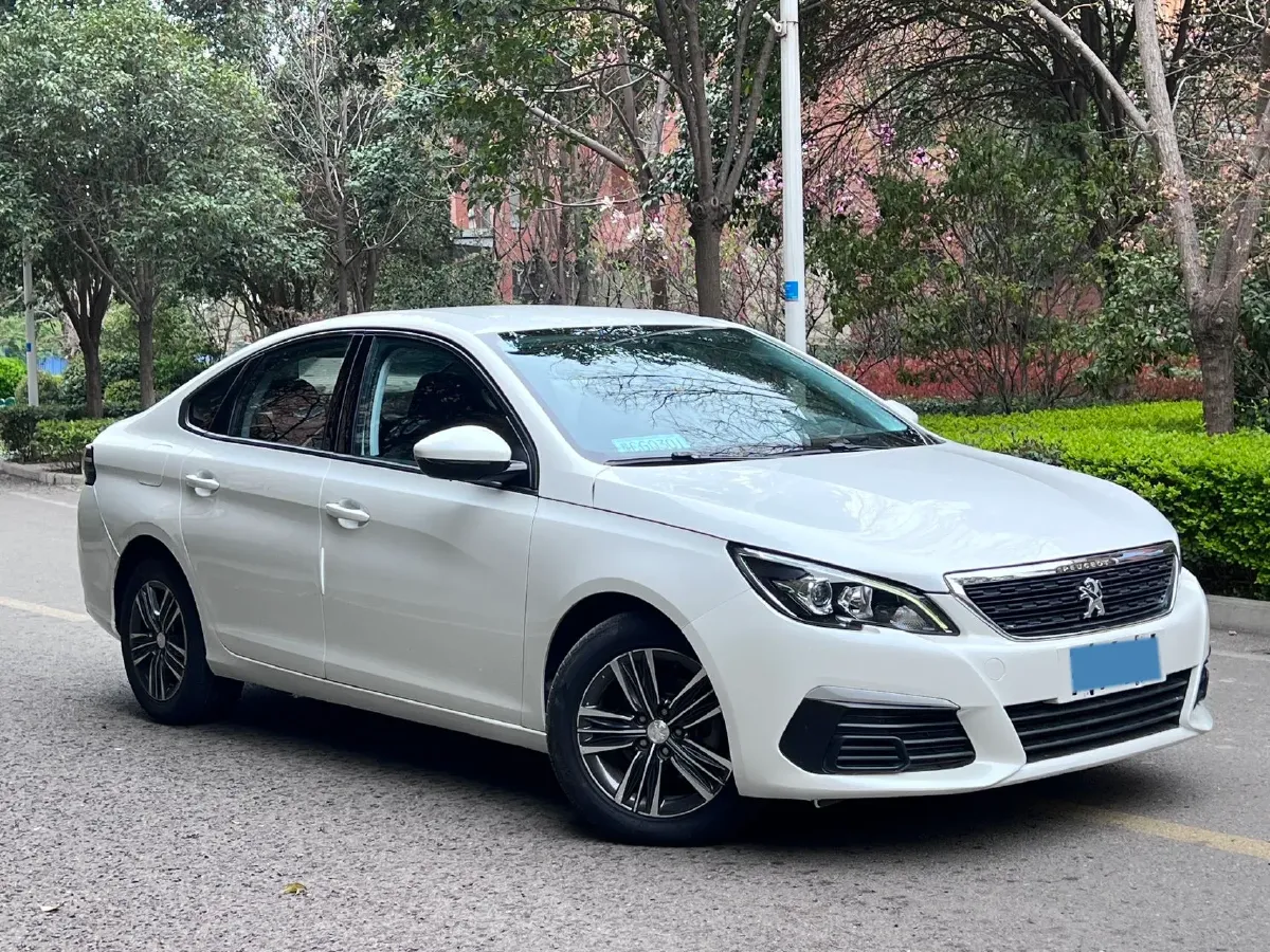 2018 JMC YuHu 3 1.8T 177HP L4 6MT,autocango,china used car exporter,china ev exporter,chinese used car exporter,chinese used ev exporter