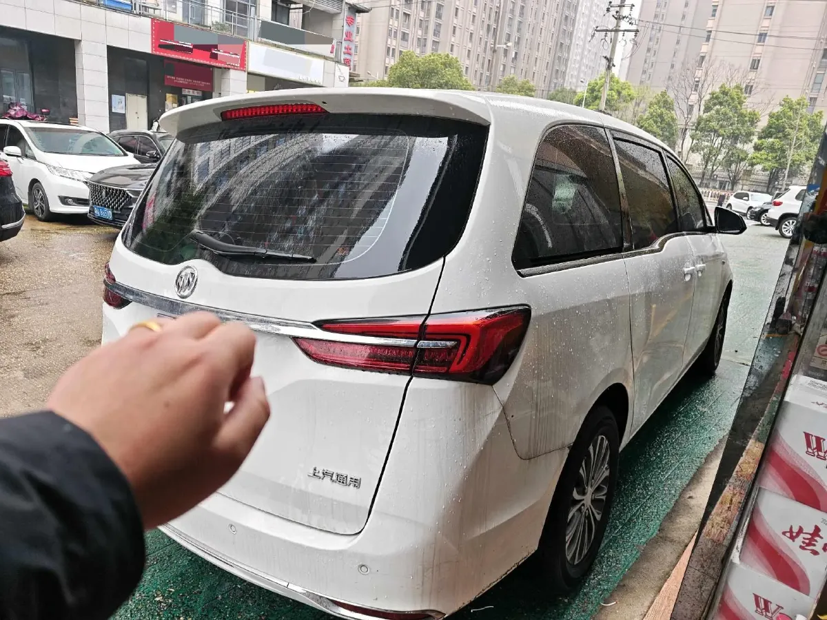 2022 Buick GL8 2.0T 237HP L4 9AT,autocango,china used car exporter,china ev exporter,chinese used car exporter,chinese used ev exporter