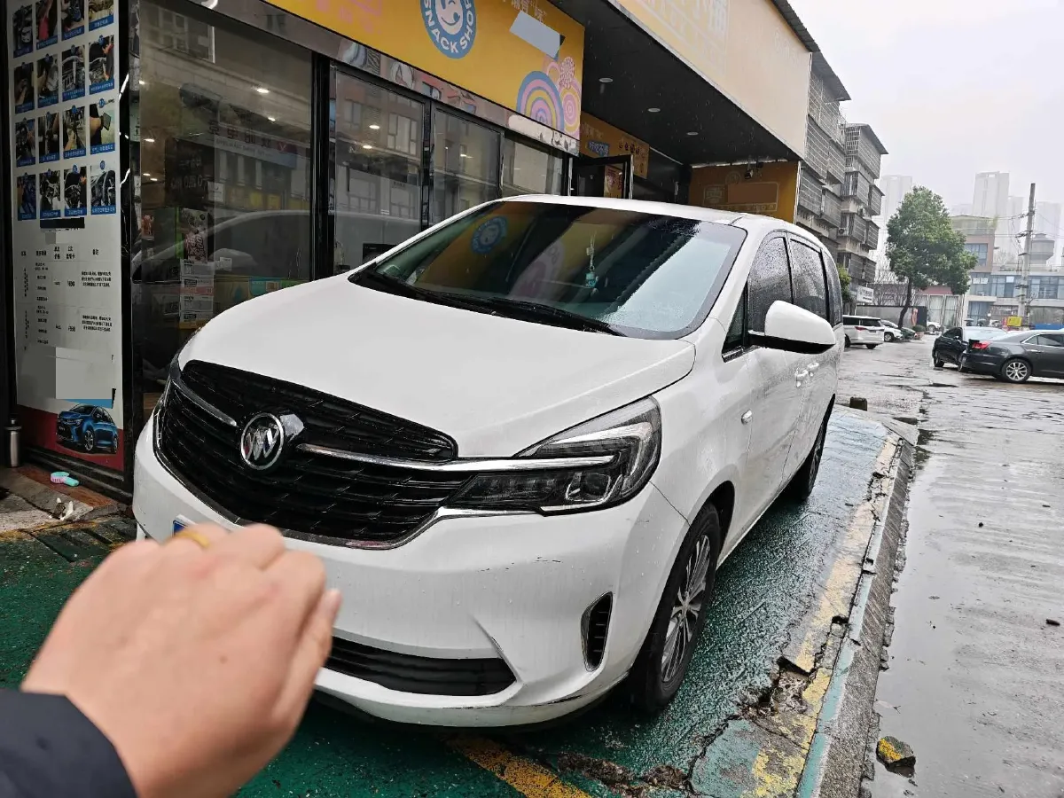 2022 Buick GL8 2.0T 237HP L4 9AT,autocango,china used car exporter,china ev exporter,chinese used car exporter,chinese used ev exporter