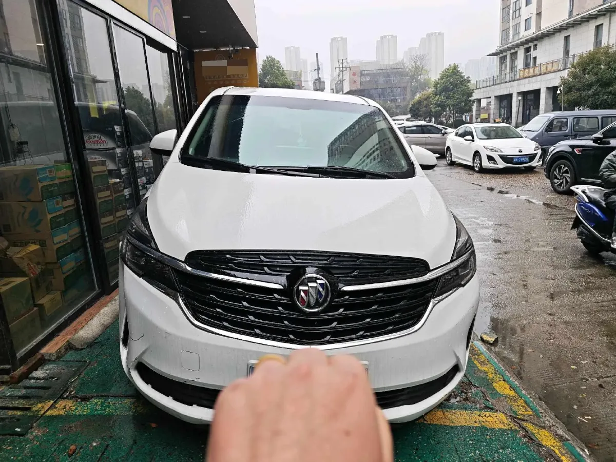 2022 Buick GL8 2.0T 237HP L4 9AT,autocango,china used car exporter,china ev exporter,chinese used car exporter,chinese used ev exporter