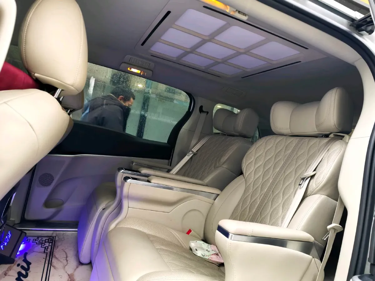 2022 Buick GL8 2.0T 237HP L4 9AT,autocango,china used car exporter,china ev exporter,chinese used car exporter,chinese used ev exporter