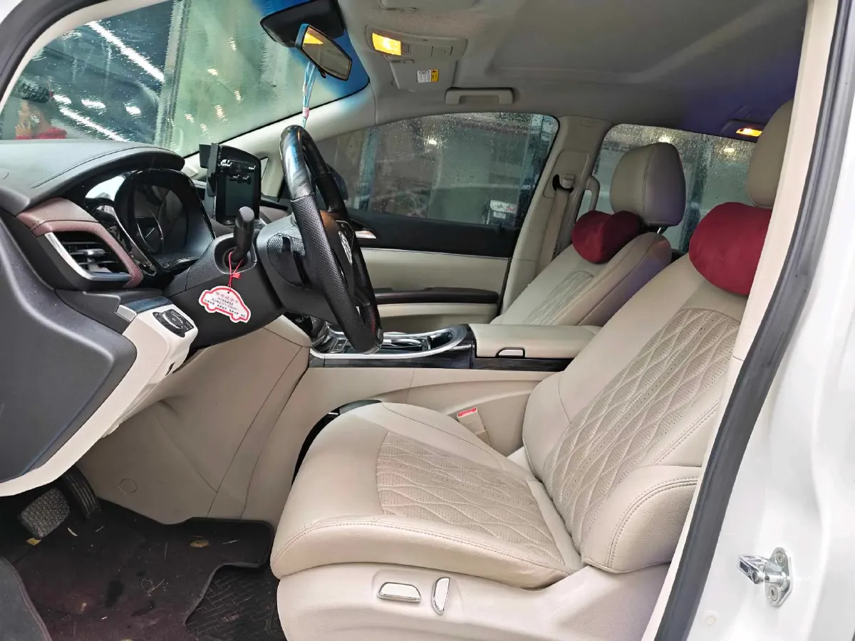 2022 Buick GL8 2.0T 237HP L4 9AT,autocango,china used car exporter,china ev exporter,chinese used car exporter,chinese used ev exporter