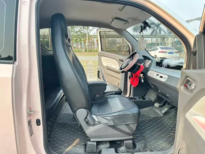 2021 WuLing HongGuang MINI EV BEV 13.9KWH,autocango,china used car exporter,china ev exporter,chinese used car exporter,chinese used ev exporter
