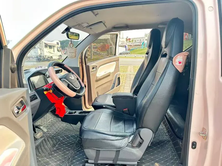 2021 WuLing HongGuang MINI EV BEV 13.9KWH,autocango,china used car exporter,china ev exporter,chinese used car exporter,chinese used ev exporter